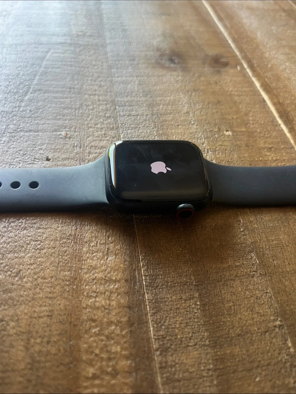 Pre owned Apple Watch SE 2nd generation 40 mm band size S/M